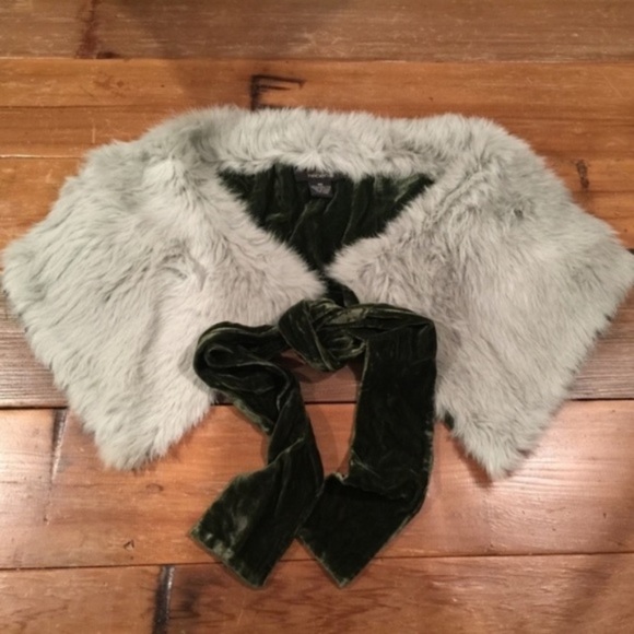 Arden B Genuine Rabbit Fur Green Velvet Stole - Picture 2 of 5